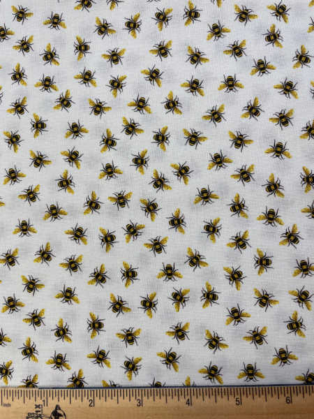 Cream Bees quilting fabric by Timeless Treasure UK