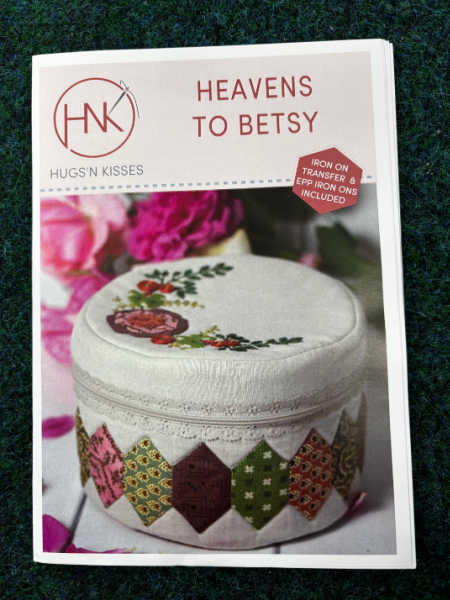 Heavens to Betsy sewing bag pattern by Hugs ’n Kisses with stitchery, appliqué and EPP iron-ons included, available from Patchwork Dreamer UK
