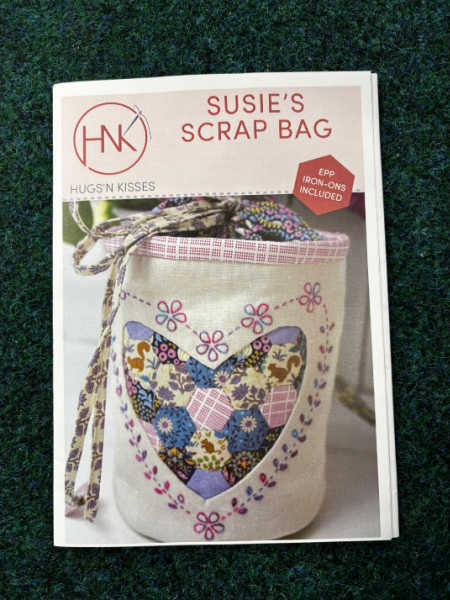 Susie’s Scrap Bag stitchery pattern by Hugs ’n Kisses with EPP iron-ons included, available from Patchwork Dreamer UK